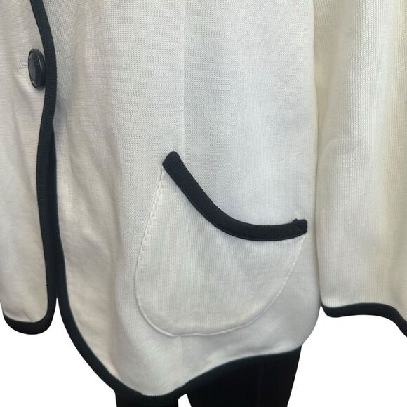 Bob Mackie White Knit Button Down Cardigan Black Wavy Trim Wearable Art M NEW - Picture 3 of 10